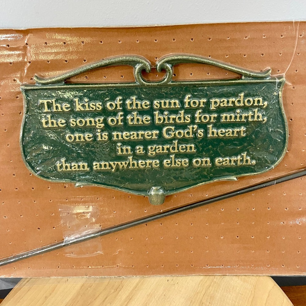 Vintage Whitehall Kiss of the Sun Garden Plaque Metal Sign Stake 81748 Verdigris